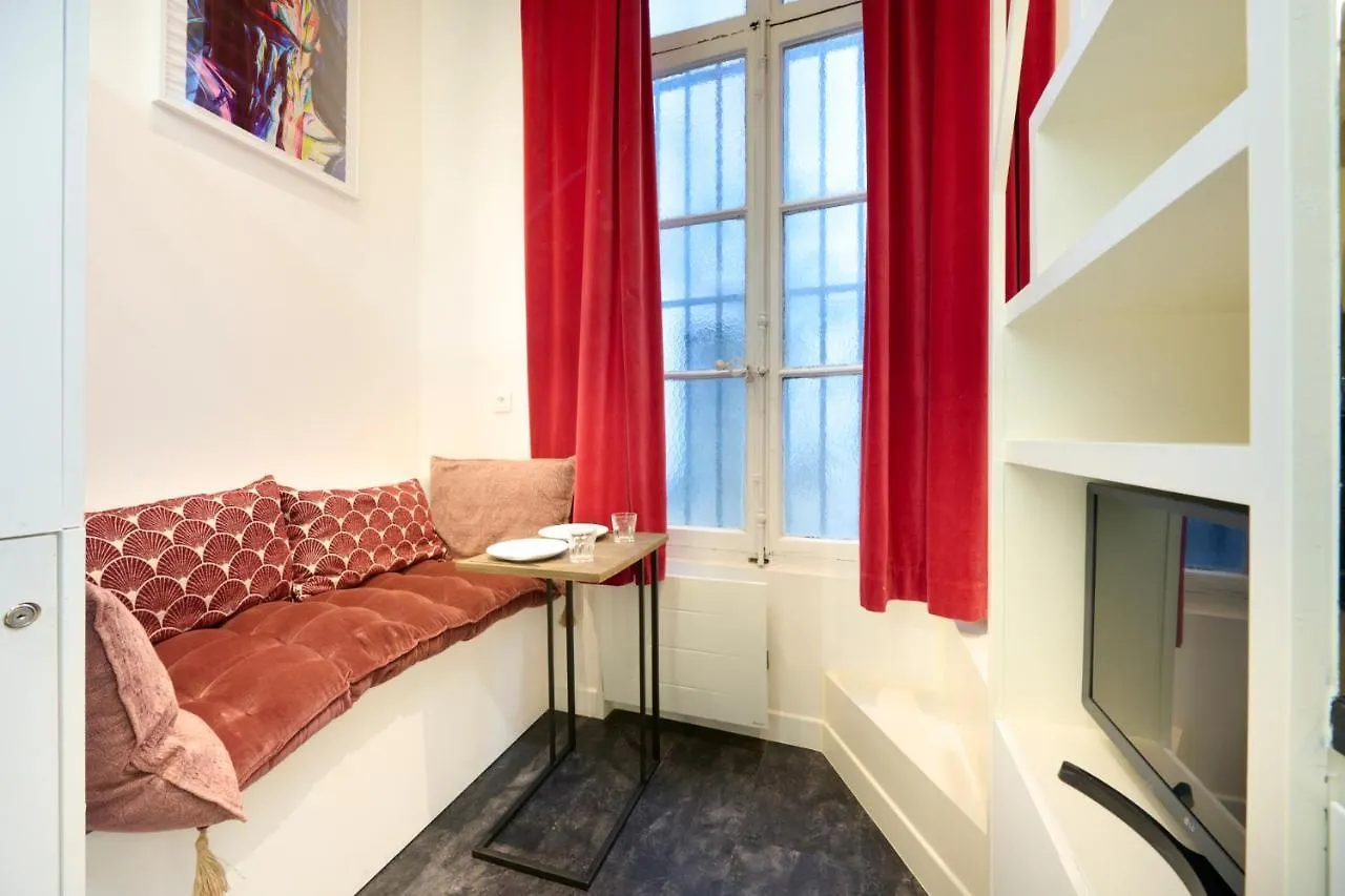 Amazing Studio 2P - Place Saint Georges/ Martyrs Paris